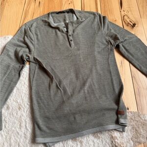 Green outpost long sleeve shirt size large